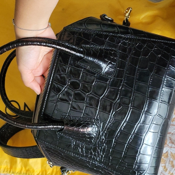 Valentino Bag - Picture 2 of 2